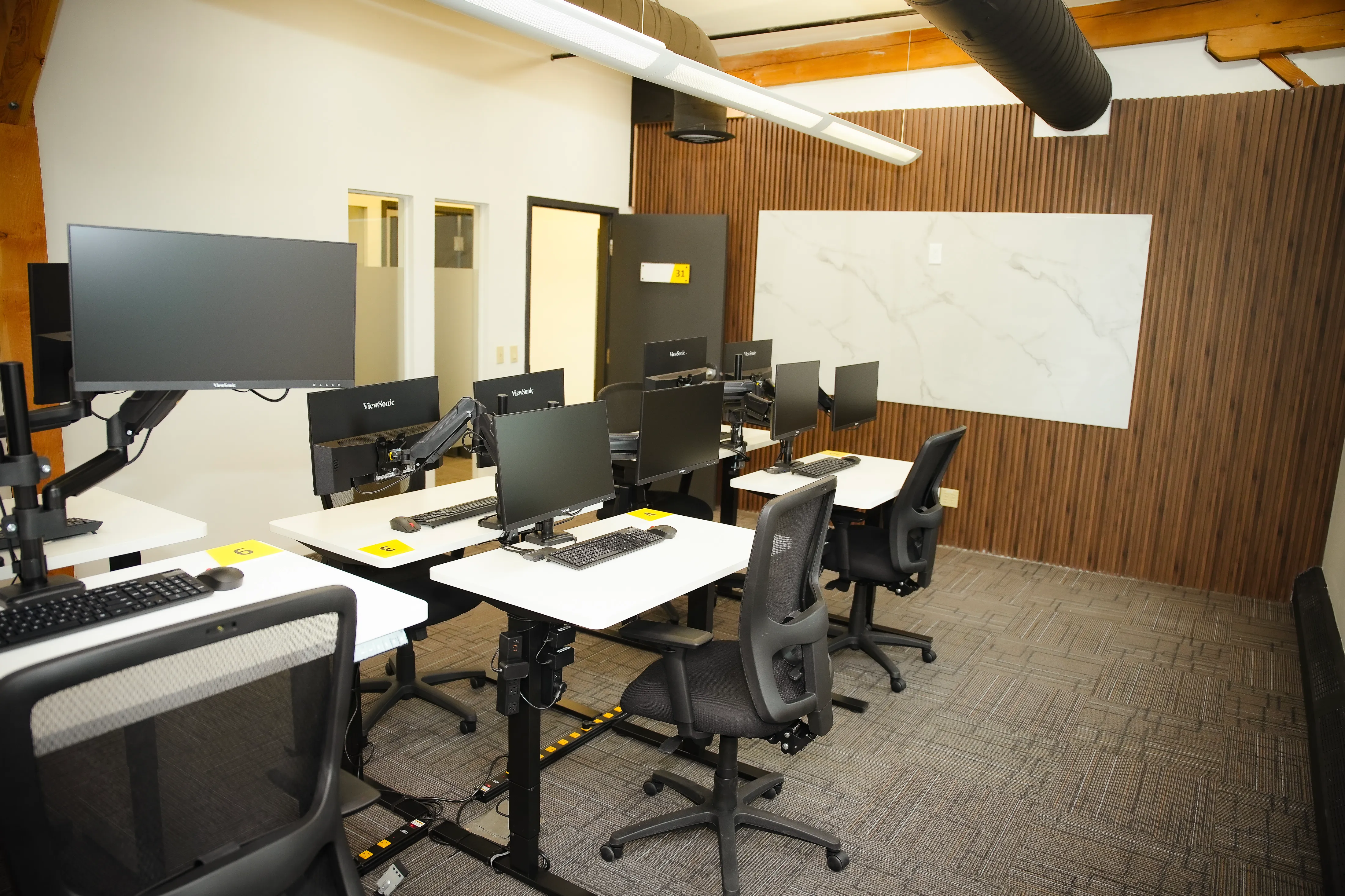 Co-Share Desk semi-private room